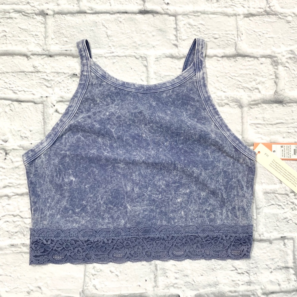 NWT Colsie denim blue lace crop tank small